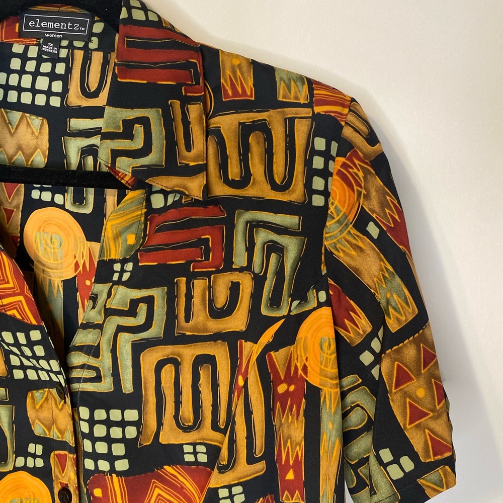 Patterned Elementz Short-Sleeve Blouse - Picture 2 of 4
